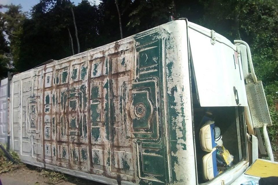 Abidjan: Autoroute du Nord ,un mini car se renverse et fait des blessés