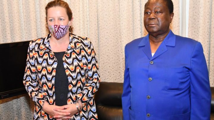 Côte d’Ivoire (Actvités du président du Pdci): Après une audience avec le président Bédié , L’ambassadrice de Grande Bretagne en Côte d’Ivoire, Joséphine Gauld : « J’ai lu le discours du président Bédié avec beaucoup d’intérêt »