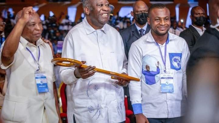 Laurent Gbagbo lors de la convention du Ppa-ci :”Pour gouverner la Côte d’Ivoire , Ne cherchez plus quelqu’un qui a travaillé dans une banque!