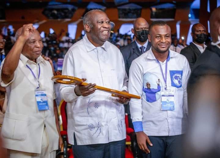 Laurent Gbagbo lors de la convention du Ppa-ci :”Pour gouverner la Côte d’Ivoire , Ne cherchez plus quelqu’un qui a travaillé dans une banque!