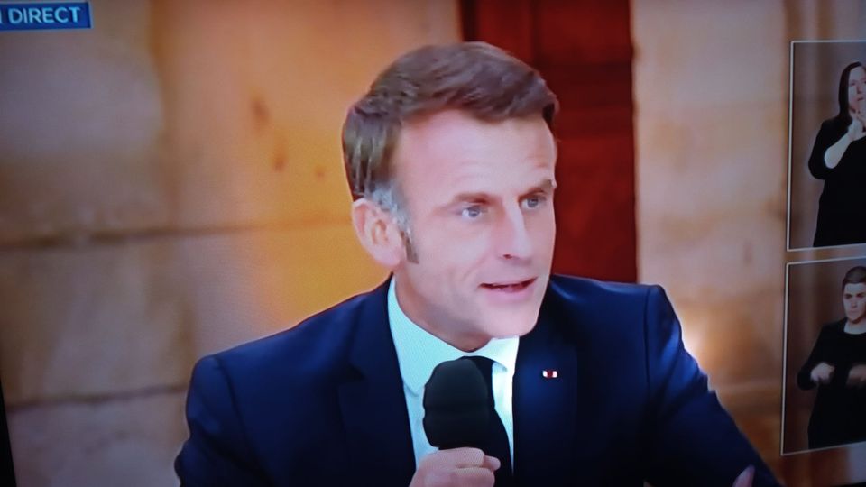 Guerre en Ukraine: Macron décide finalement de rentrer en Guerre avec la France.